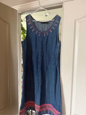 Sleeveless Denim Midi Dress with Pink Embroidery - Women's Agapo